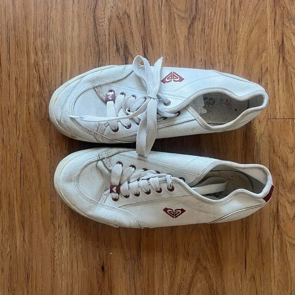 Y2K Roxy Sneakers - Picture 1 of 3